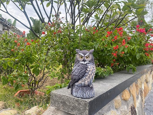 VV-Ladybug Solar Powered Owl Garden Statue Outdoor Decoration with Solar Lights Sculpture for Porch Patio Lawn and Yard Decoration Christmas Housewarming Gift for Mom