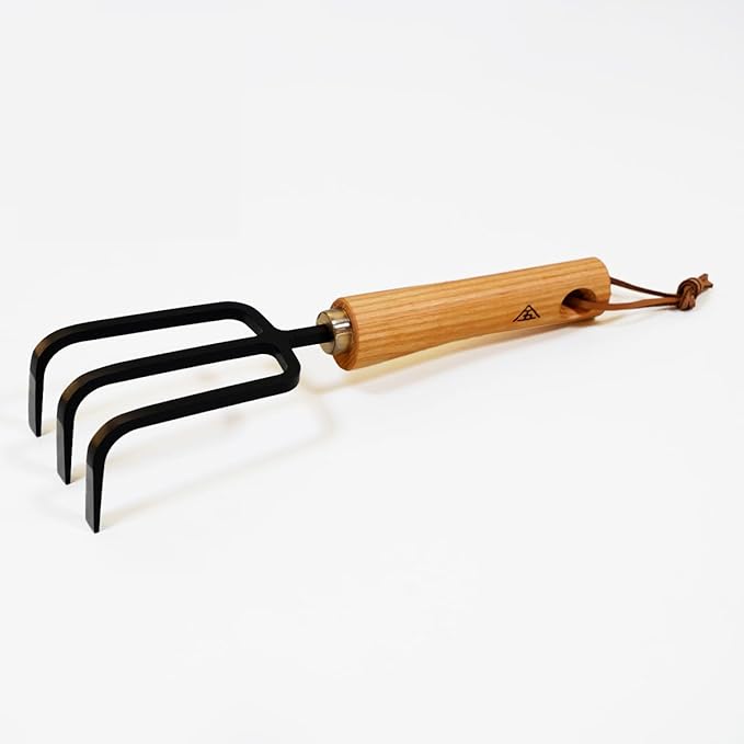 Hand Cultivator by Nokaji Yamago – Premium Japanese Garden Tool, Forged by Master Blacksmiths in Sanjo, Japan (Large)