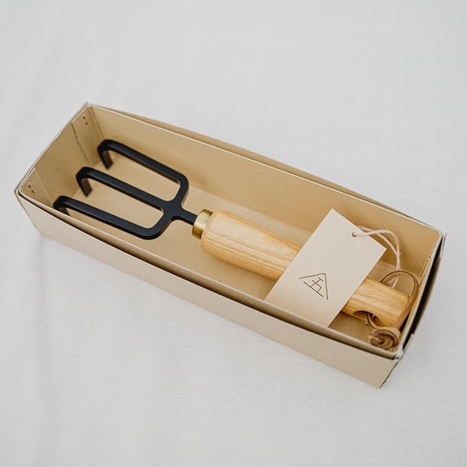 Hand Cultivator by Nokaji Yamago – Premium Japanese Garden Tool, Forged by Master Blacksmiths in Sanjo, Japan (Large)