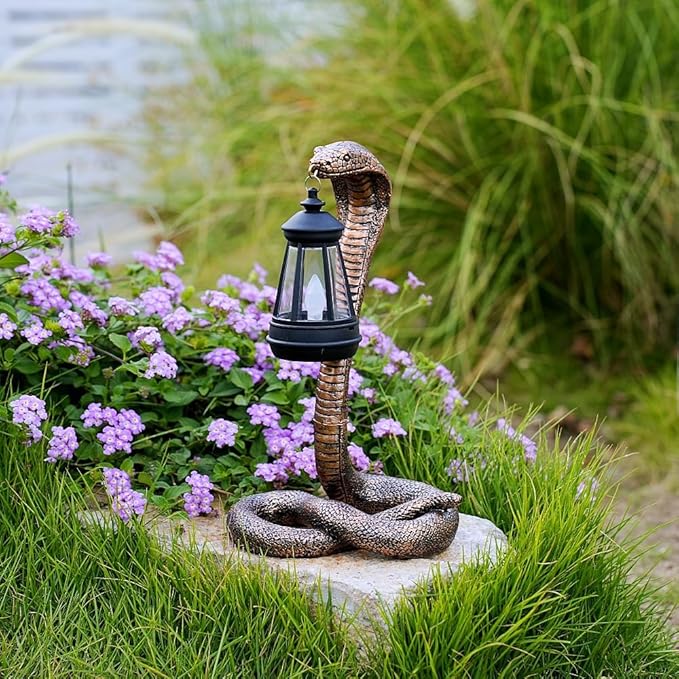 QZJDDZSW Solar Garden Outdoor Statues Snake with Solar Lights Outdoor Chrismtas Decorations - Lawn Decor Snake Statue for Patio, Balcony, Yard Ornament - Unique Housewarming Gifts（11.22" Brass Color