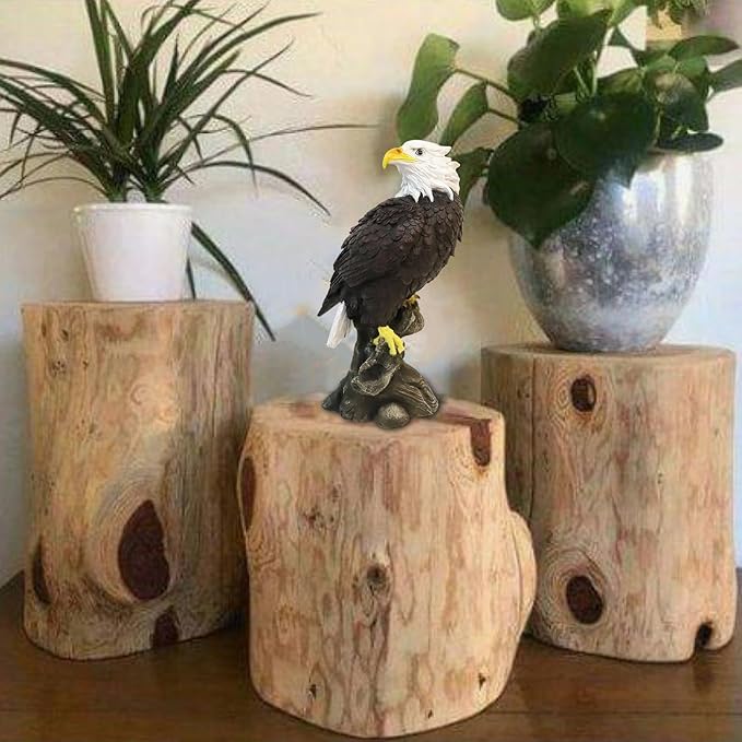 VV-Ladybug Garden Decor Sculptures Statues Outdoor, Bald Eagle Statue Christmas Animal Decoration, Home Patio Decor Gardening Gifts for Porch,12.99Inch Tall