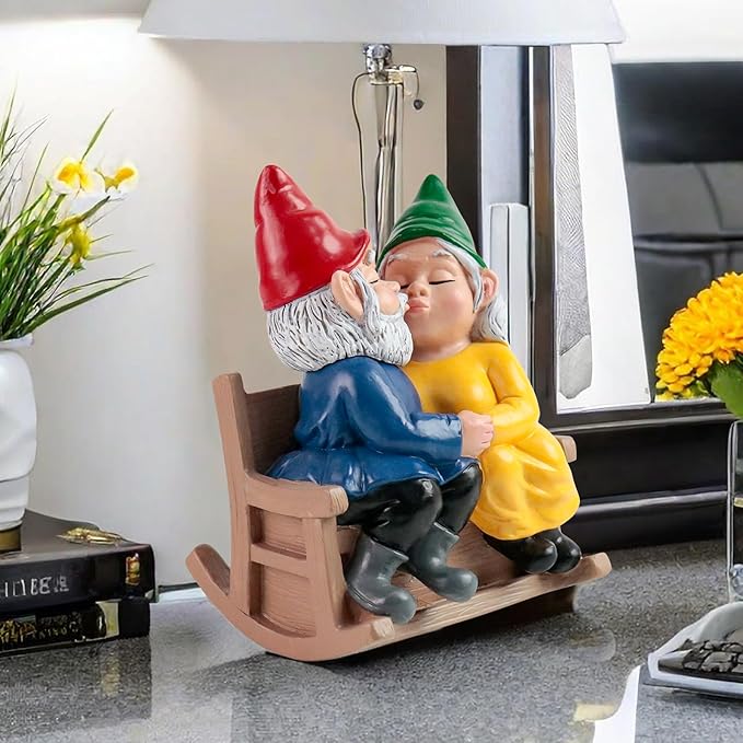 Chambtalie Kiss Garden Gnome Statue Couple in Love Collectible Figurine Mr and Mrs Gnome Sculpture Romantic Gnome Lover Couple Statues Indoor Outdoor Yard Home Décor Mom Dad Friends Gifts