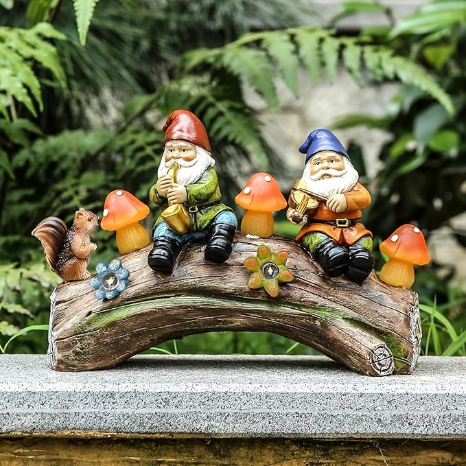 Jy.Cozy Funny Garden Gnome Statue Solar Powered Mushroom Figurine with Squirrel Gnome Durable Resin Outdoor Decoration for Patio Yard Lawn Ornament Housewarming Gift