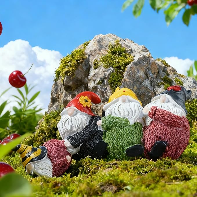 Brizoria Christmas Stacked Gnome Resin Figurine - Hand-Painted Holiday Decor, Patio Garden Yard & Indoor Desktop Living Room Accents, Ideal Gift for Mom, Dad & Friends
