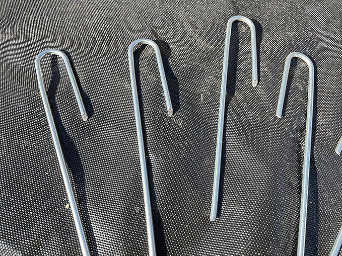 Sandbaggy 100-Pack DRIP TUBING Stakes Landscape Staples | 5 inch Length - 11 Gauge Heavy Duty | Drip Anchors | Landscape Pins | Garden Lawn Nails | Designed to Hold Drip Tubing Up to 1/2" Diameter