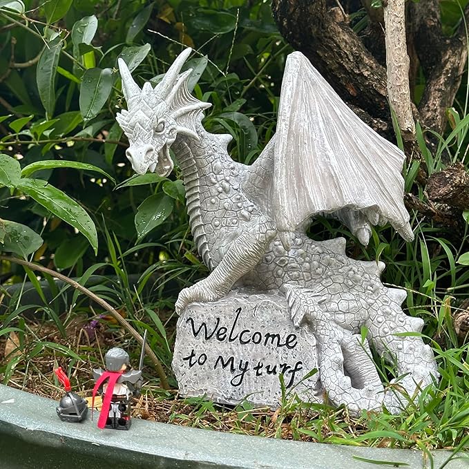 Jy.Cozy Garden Large Dragon Statue Solar Powered Outdoor Figurine Light The Dragonfire Welcome to My Turf Sign Big Resin Sculpture Home Decoration Housewarming Ornament Unique Gift